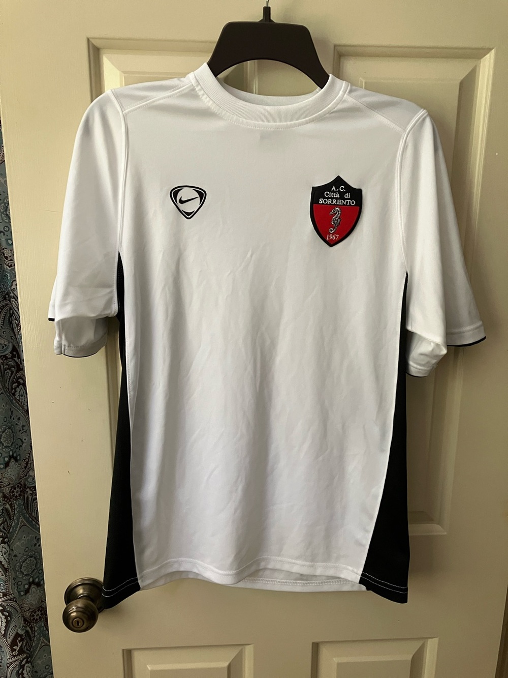 Like new Nike Sorrento soccer jersey size S